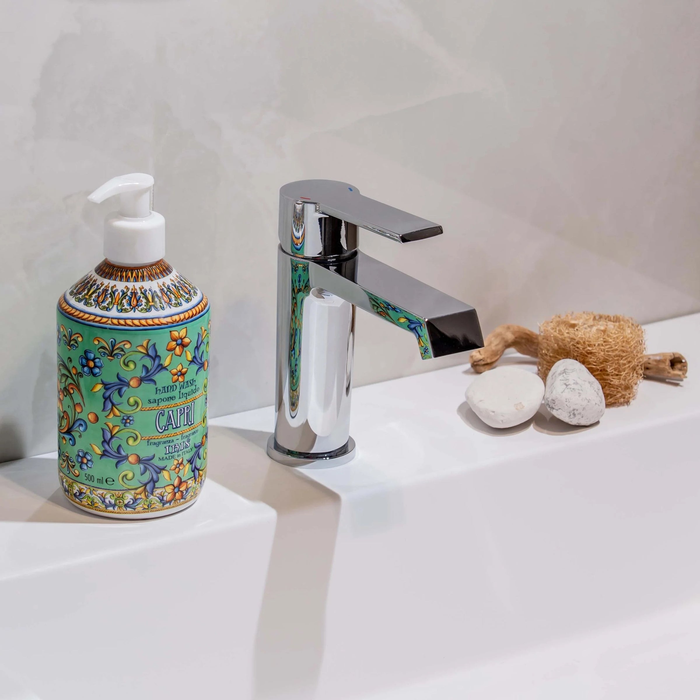 Rudy Profumi Capri Hand Soap 16.9 oz (500 ml), a moisturizing Italian liquid soap with iris and ylang ylang fragrance.