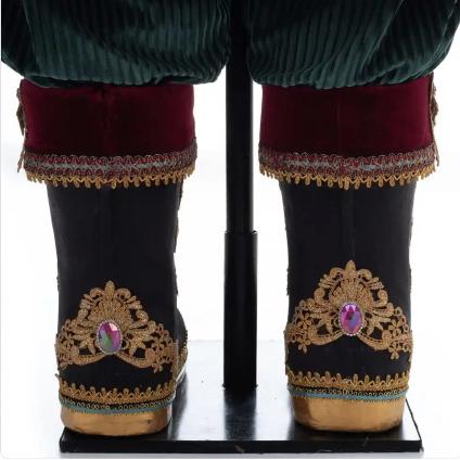 view-of-back-of-boots-28-328841-katherins-collection-nutcracker-christmas-collection-sugar-plum-life-size-santa-claus-doll