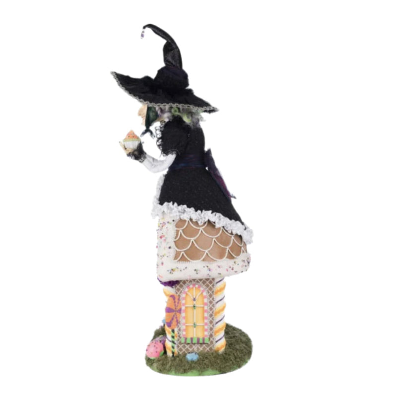 Ginger House Witch - Thumbnail 3