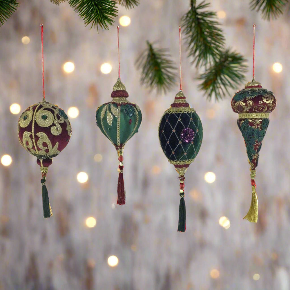 Katherines+Collection+Winter+Balsam+and+Berry+Ornament+Assortment+SKU:+28-528788ORN+GTIN:+810187071164